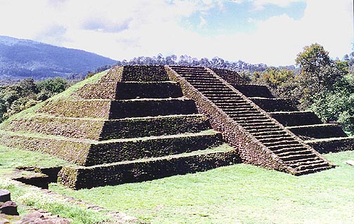 Tingambato - Pyramid