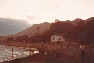 Weekends in Ajijic in 1970 were often spent on the beach. Walking, paddling, sitting, playing on the sand... the wide beach attracted everyone, especially in the early evenings. Part of the beach was later used to build a lakeshore road, and in recent years another part has been used for a lakeside park. ﻿Photo by Beverly Johnson. All rights reserved.