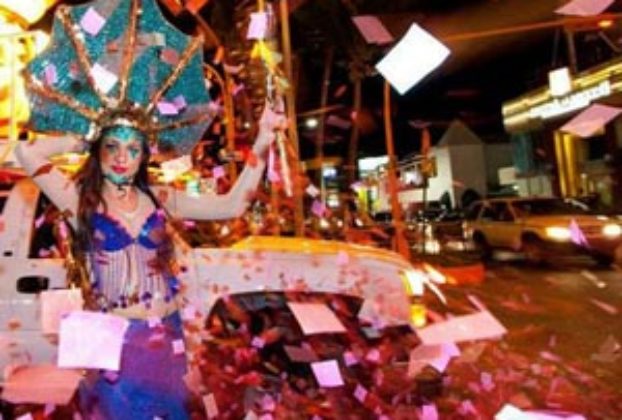 Carnival costume in Mazatlan © Mexico Tourism Board, 2013