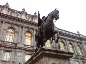 Statue of Carlos IV of Spain, a monumental sculpture by Manuel Tolsa in Mexico City © Lilia, David and Raphael Wall, 2012