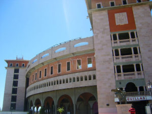 Plaza de Toros Monumental, one of Mexico's biggest bullrings, was built in 1974. The giant plaza towers over the fairground in Aguascalinetes and can hold up to 16,000 spectators. © Diodora Bucur, 2010