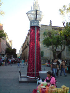 Monument celebrating the new year, 2010, the bicentennial of Mexico's independance from Spain. © Daniel Wheeler, 2009