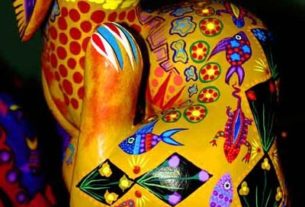 The alebrije is a uniquely Oaxacan variety of Mexican folk art. This one depicts a rabbit. © Alan Goodin 2007