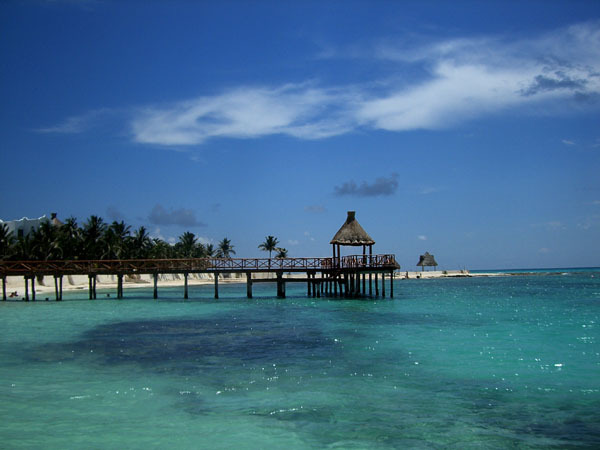 The crystalline Caribbean. © Elisa Velazquez 2008.