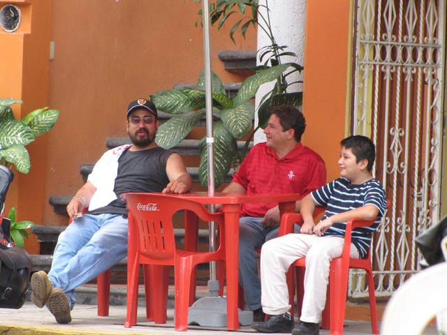 Catemaco biker and popsicle maker, Alex © William B. Kaliher, 2014