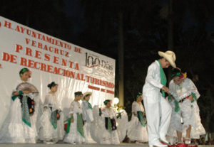 Children perform the traditional folk dances of Veracruz in a cultural festival sponsored by the Veracruz city government. © Roberta Sotonoff, 2009