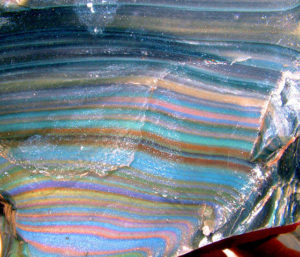 obsidian buyers from as far away as China.Although most obsidian is black, a variety of colors can be found in the vast deposits of Jalisco, Mexico. © John Pint, 2009