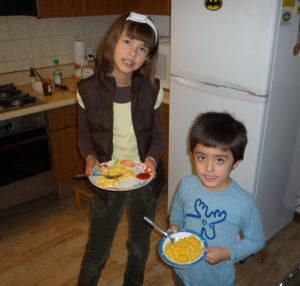 Mexican food makes a great cooking experience for children. Ana Cristina and Santiago James Wright Ramirez present a Mexican brunch they prepared themselves. And they left the kitchen quite clean. © Anthony Wright, 2009