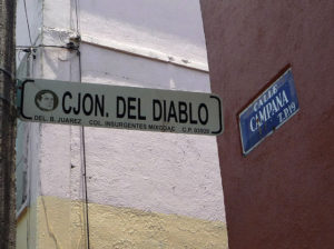 Haunted legends surround El Callejon del Diablo in Mexico City. © Anthony Wright, 2012