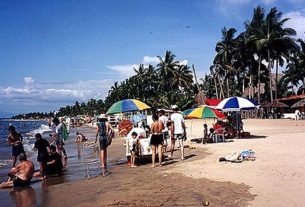 The beach is a place for families, young and old. Photo by Gwen Burton