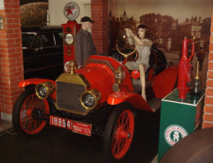 In Mexico City's Automobile Museum, a silkily clad mannequin ponders a ride in her Model T. © Anthony Wright, 2009