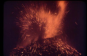 Parciutin in eruption