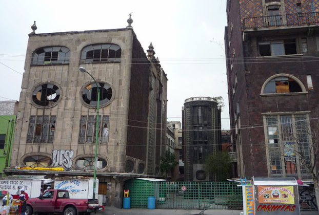 A once and future hotel of mystery and rumor, this is the Posada del Sol on Niños Heroes in Mexico City's Colonia Doctores. © Anthony Wright, 2012