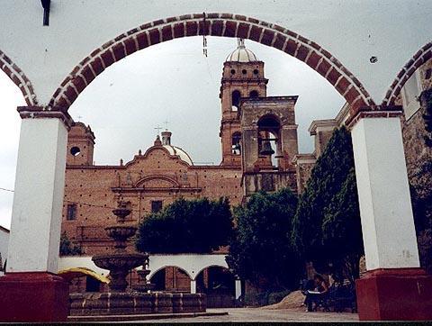 Central plaza in the mountain town of Tapalpa. Photography by Bill Arbon. © 2001