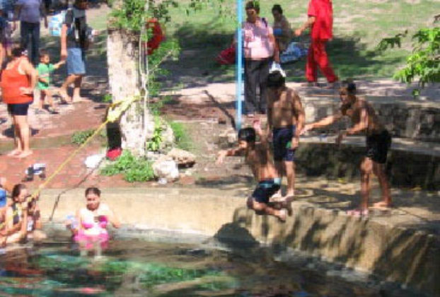 Mouth of the spring at Las Huertas. © Julia Taylor, 2007