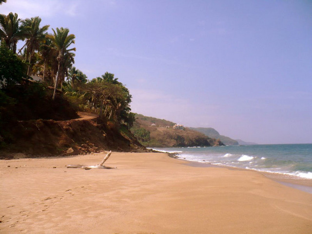 Punta Raza is an incredibly beautiful and pristine beach in a spectacular setting on Mexico's Nayarit Riviera. © Christina Stobbs, 2009