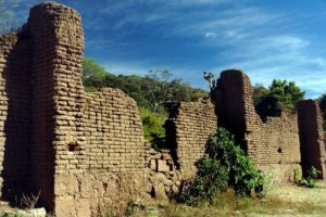 El Amparo is located seven kilometers due south of Etzatlán, Mexico, at an altitude of 1700 meters © John Pint, 2012