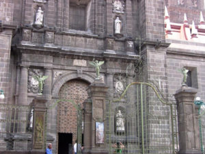 The main cathedral in Puebla, Mexico, where the Battle of Puebla resulted in a decisive victory over French troops on el 5 de mayo. © Donald W. Miles, 2009