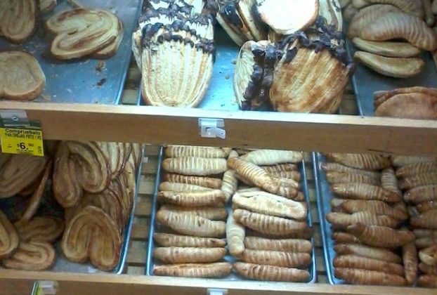 A delicious variety of fresh-baked bread in a Tijuana bakery © Henry Biernacki, 2012