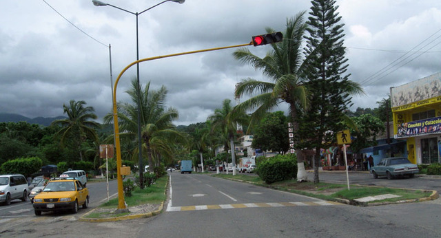 Boulevard Miguel de la Madrid in Manzanillo is named for the former president of Mexico from the state of Colima.