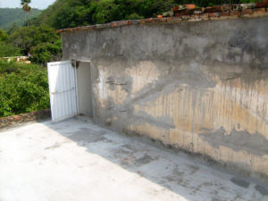 Rosalind Chenery fell in love with a beautiful three storey, art nouveau town house in Chapala, Mexico. This is the rooftop terrace in its original state before extensive remodelling restored it. © Arden Murphy, 2009