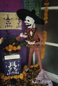 Day of the Dead in Mexico: Altars and ofrendas by Roy Dudley