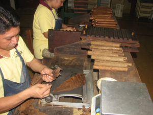 Fine Mexican cigars are rolled by hand in the Tabacalera Alberto factory near Catemaco, Veracruz. © William B. Kaliher, 2010