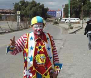 This clown performs for tips at the La Paz station of Mexico City's metro © Peter W. Davies, 2013
