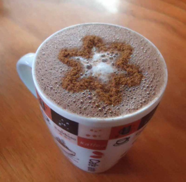 Hot chocolate from Coatepec, Veracruz, decorated with a star made of cocoa powder © Karen Hursh Graber, 2014