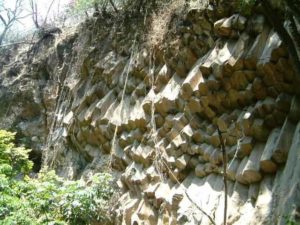 Wonderfully exposed is this natural hexagonally crystalized basalt formation. Cuernavaca, Morelos © Rick Meyer 2006