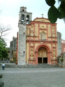 Templo de la Tercera Orden. Perhaps more buildings were this colorful in days of yore. Left looking west at the front. Cuernavaca, Morelos © Rick Meyer 2006