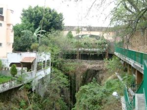 The view back at the green railing entrance. Cuernavaca, Morelos © Rick Meyer 2006