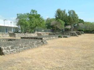 Looking northeasterly at the front minor pyramids. Furthest, the Templo Ehecatl occupies the northern corner of the site. Cuernavaca, Morelos © Rick Meyer 2006