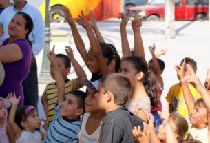 Dia del Niño, or Children's Day event in Los Ayala, Mexico © Christina Stobbs, 2012