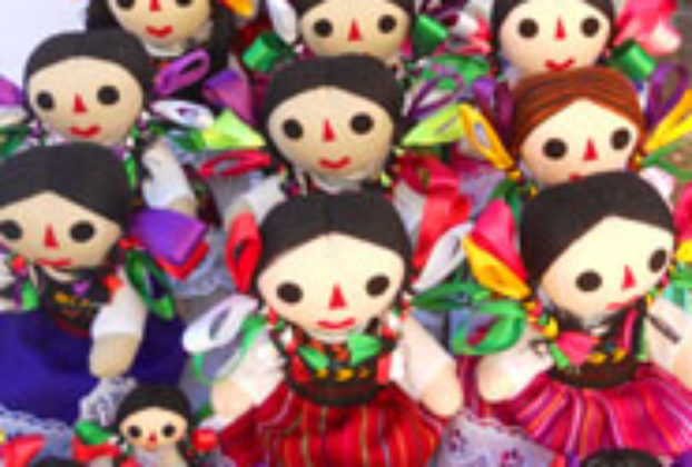 Handmade Mexican dolls © Daniel Wheeler, 2011