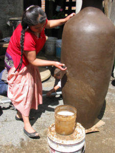 David Santos Alonso: Ceramic art in the Mexico town of Cocucho