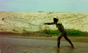 Casting My Net (1997) In the Costa Chica, milpa agriculture is supplemented by fishing,, depending on the particular community's proximity to water. In the towns that I am familiar with, people fish in either the ocean, or in rivers, and have access to both salt and fresh-water fish. One of the main methods for fishing in both rivers and in the ocean is the casting of a relatively small net called a tarraya. After some practice, I finally got the hang of it!