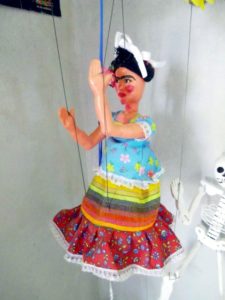 A handcrafted ppuppet by Dolores Leycegui depicts Mexican artist Frida Kahlo © Alvin Starkman, 2012