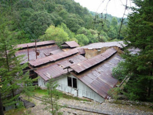 Long-abandoned mine sheds such as these contain much rusting machinery considered state of the art in their time. Mexico's 19th century Dos Estrellas mine is located within the municipality of Tlalpujahua de Rayon in southern Michoacan, a few kilometers from the town of Tlalpujahua. © Anthony Wright, 2009