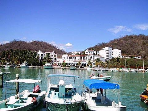 Bahias de Huatulco, Oaxaca. Photo: Geri Anderson