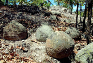 Mexico's Piedras Bola megaspherulites are located 400 meters north of the amphitheater. Trails run every which way among them. © John Pint, 2009