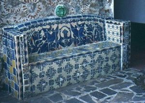 This beautifully tiled bench was probably used by ladies and gentlemen after a walk in the garden at Hacienda Vista Hermosa.