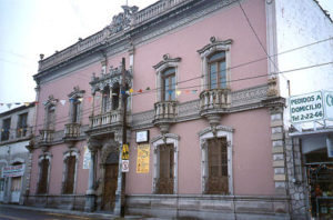 Colonial era hotel in Parral de Hidalgo, Chihuahua © Tony Burton, 2000