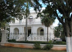 Another one of Merida's fine old colonial homes. © John McClelland, 2007