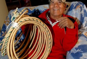 Isidro Diaz, the grand old ropemaker of San Miguel Cuyutlan, Mexico © John Pint, 2012