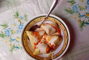 At Las Güeras, where Sandra Juarez and her family cook regional dishes, you can order up a bowl of four corundas. They go really well with cream and salsa.