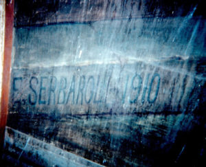 The prominent signature of the 28-year-old Italian artist Ettore Serbaroli on his mural. It graces the church of Saint Charles Borromeo at Quinta Carolina on the outskirts of the city of Chihuahua. © Francisco Muñoz, 2009