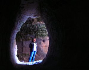 This kaolin mine with 90 meters of passages is located just inside Guadalajara's Primavera Forest, not far from the Omnilife Stadium. © John Pint, 2014