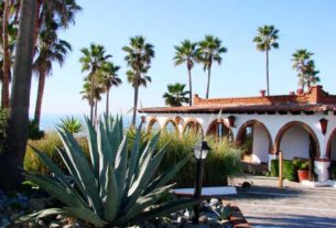 Set on the Pacific Ocean not far from the US border, Rosarito Beach in Baja California is a popular real estate choice © Baja Real Estate Group, 2012