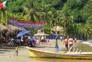 Playa Los Ayala is beach bliss, without the glitz or glamour! © Christina Stobbs, 2012